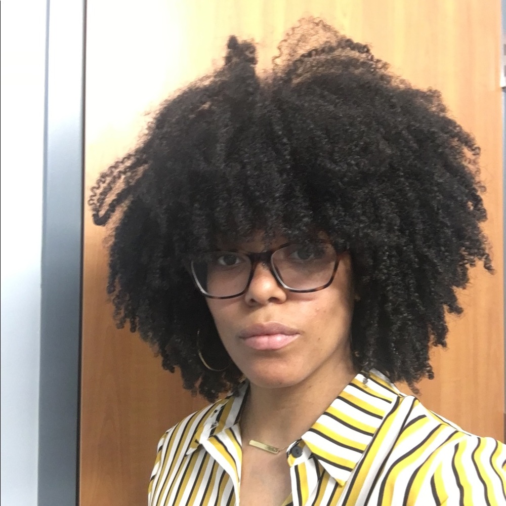 Meet your Posher, Ebony